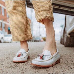 Bass White Weegens Pastel Tassels Slip On Preppy Academia Sz 7 Patent Leather